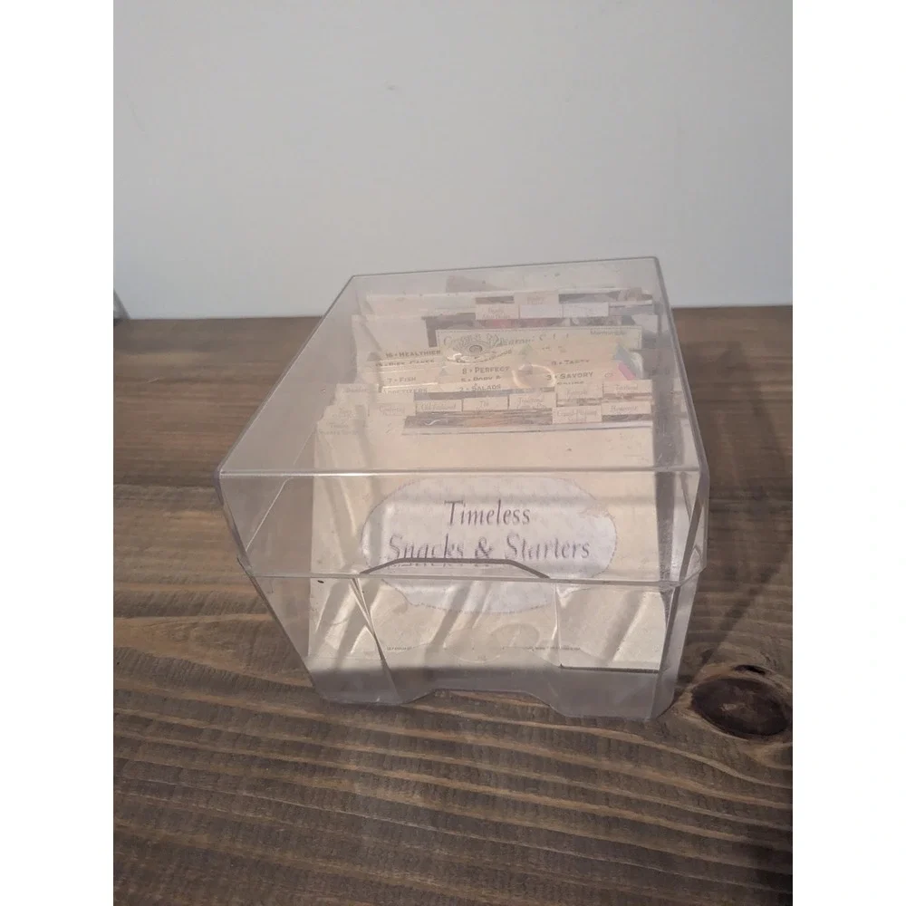Vtg Plastic Recipe Box Index Card Collection Clippings‎ Typed Grandma's Kitchen